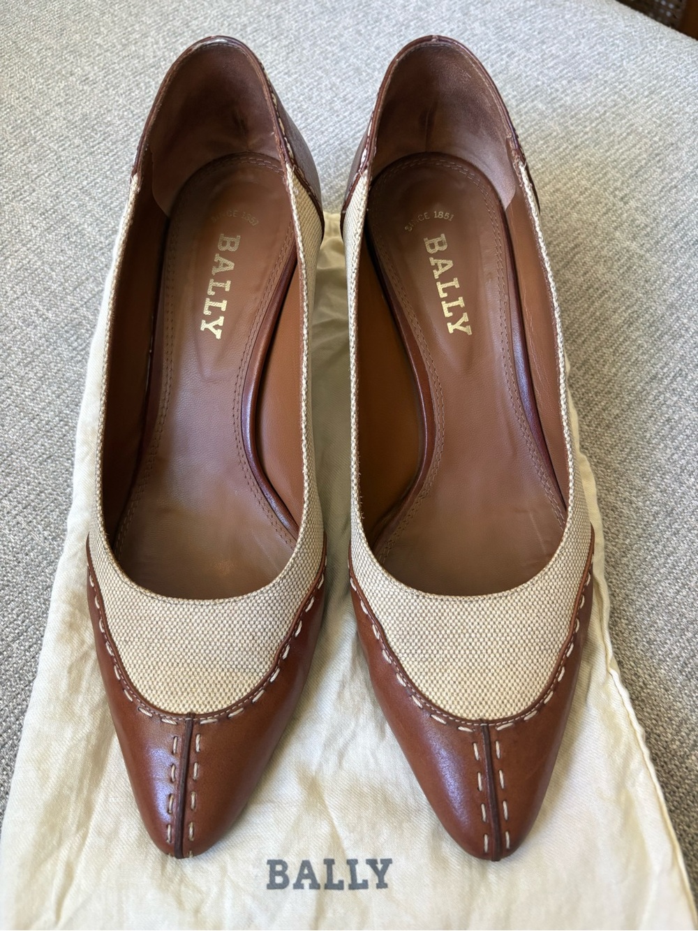 Bally Italy Tan Leather & Cream Canvas Pointed-Toe shoes Size 7.5